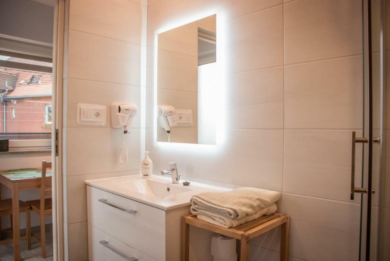 Noclegi "Boczna 5A" Apartamenty Goscinne Szczawno-Zdroj Exterior photo