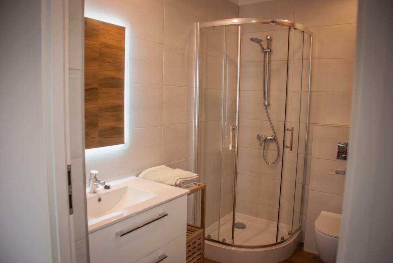 Noclegi "Boczna 5A" Apartamenty Goscinne Szczawno-Zdroj Exterior photo