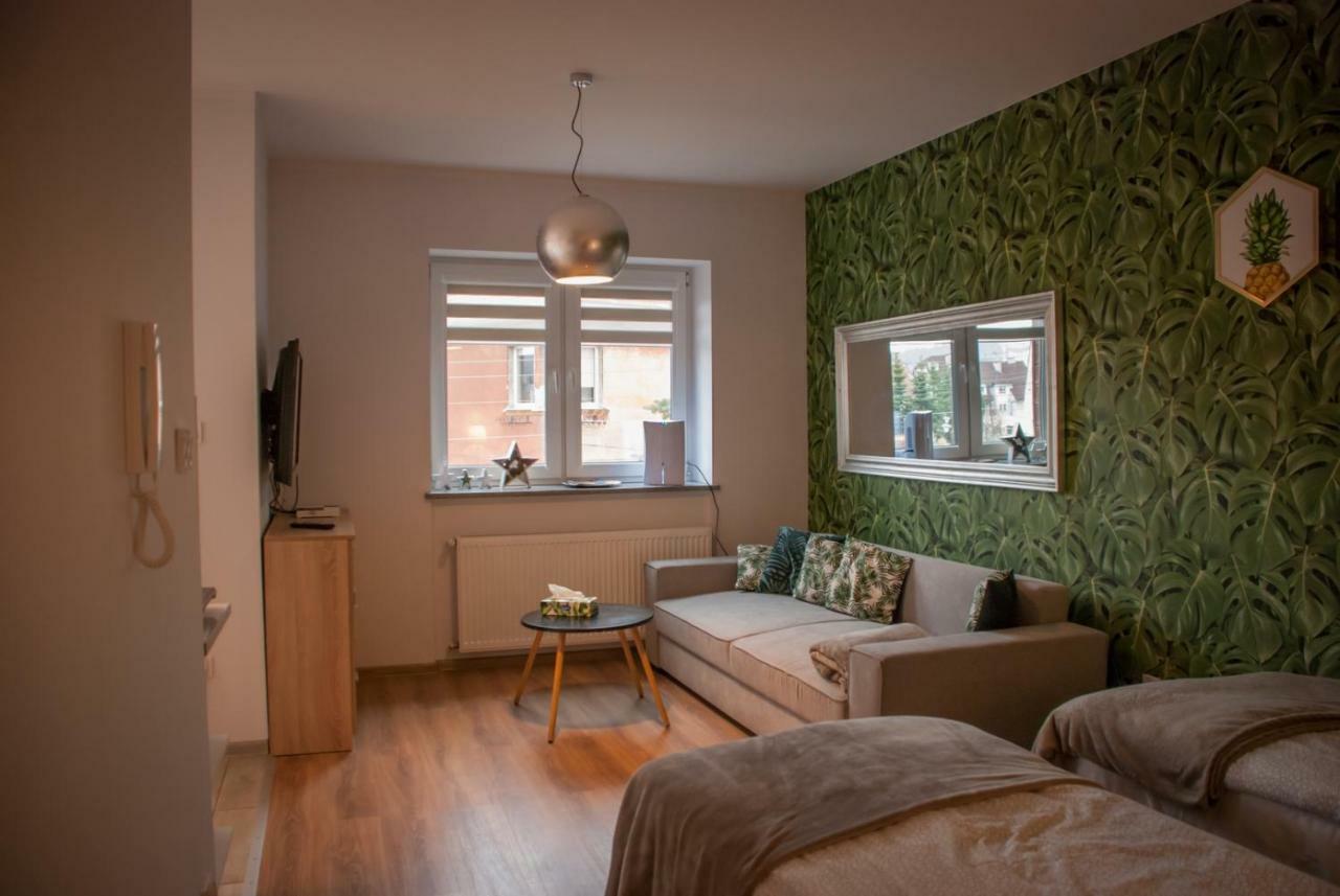 Noclegi "Boczna 5A" Apartamenty Goscinne Szczawno-Zdroj Exterior photo